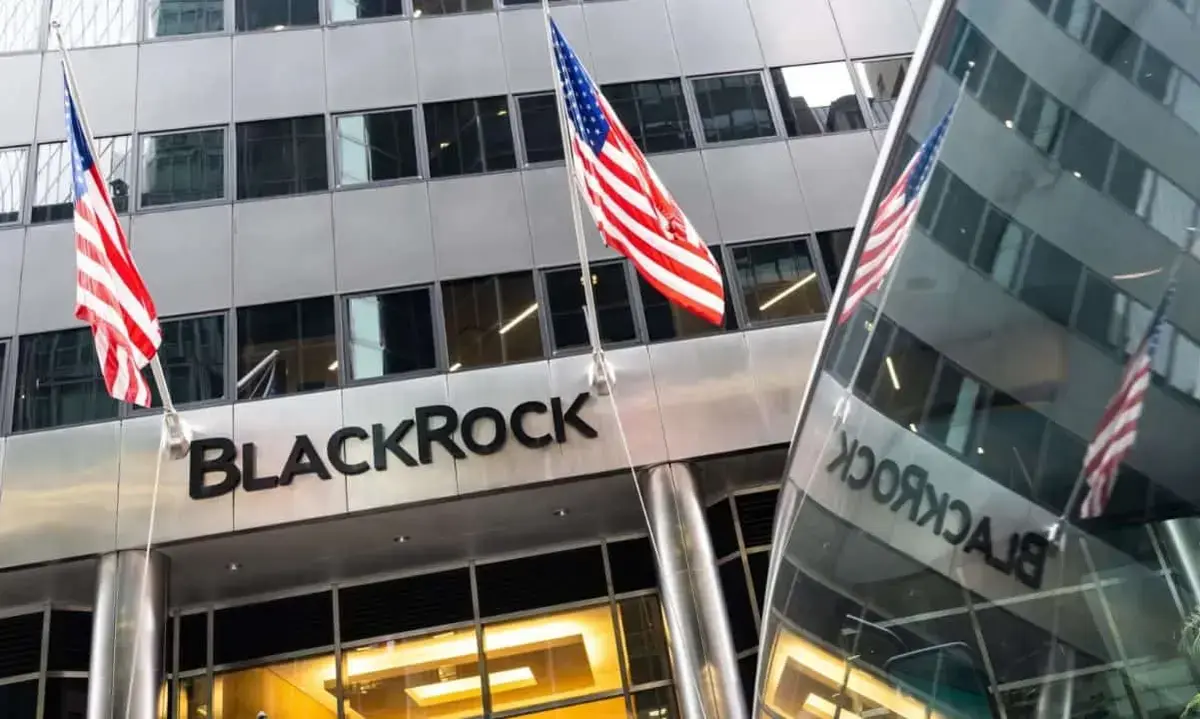 BlackRock Supports CLARITY Act, Analyst Foresees Crypto Boom