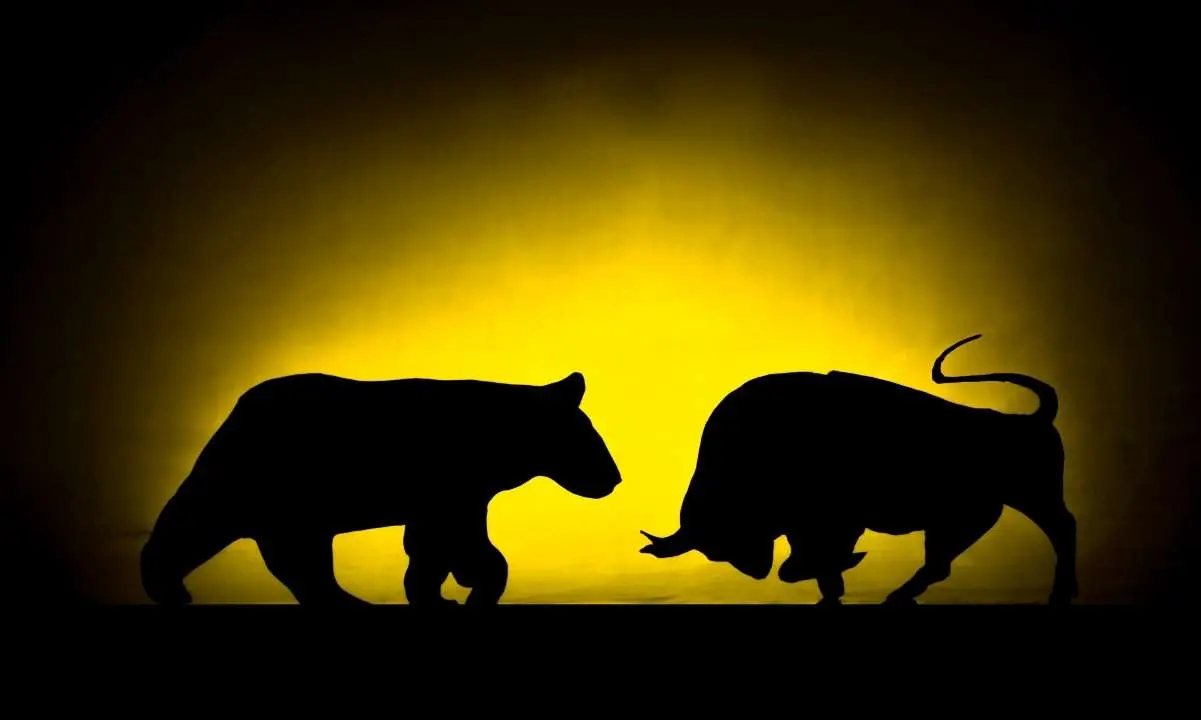 Bitcoin Shows Early Bullish Signs Despite Struggle to Surpass $84,000