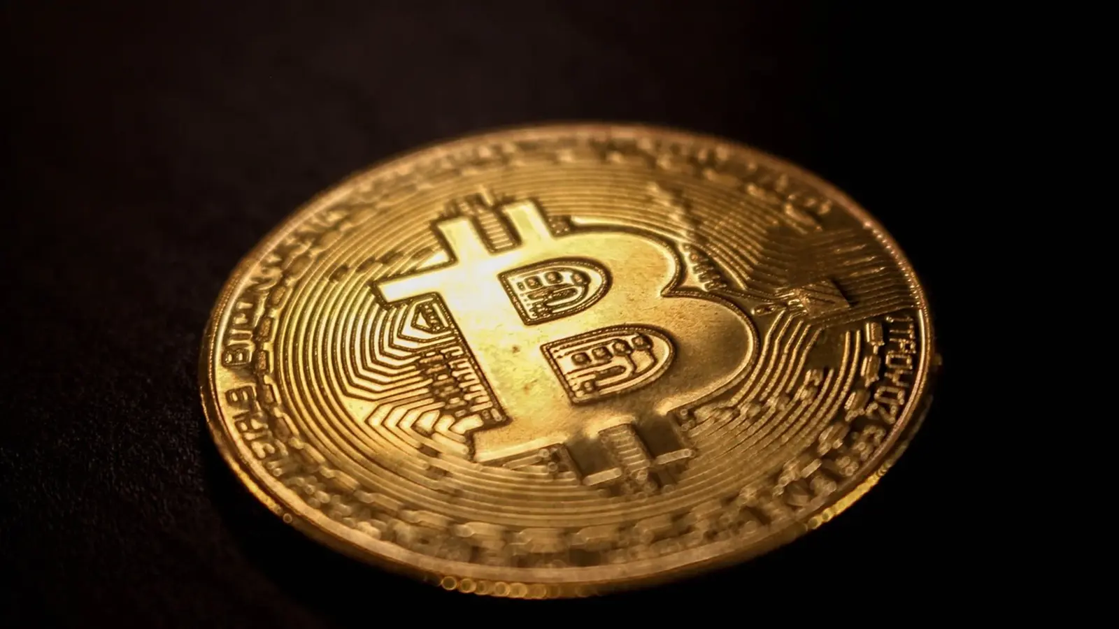 Bitcoin Slips Under $83K as Macro Pressures Mount